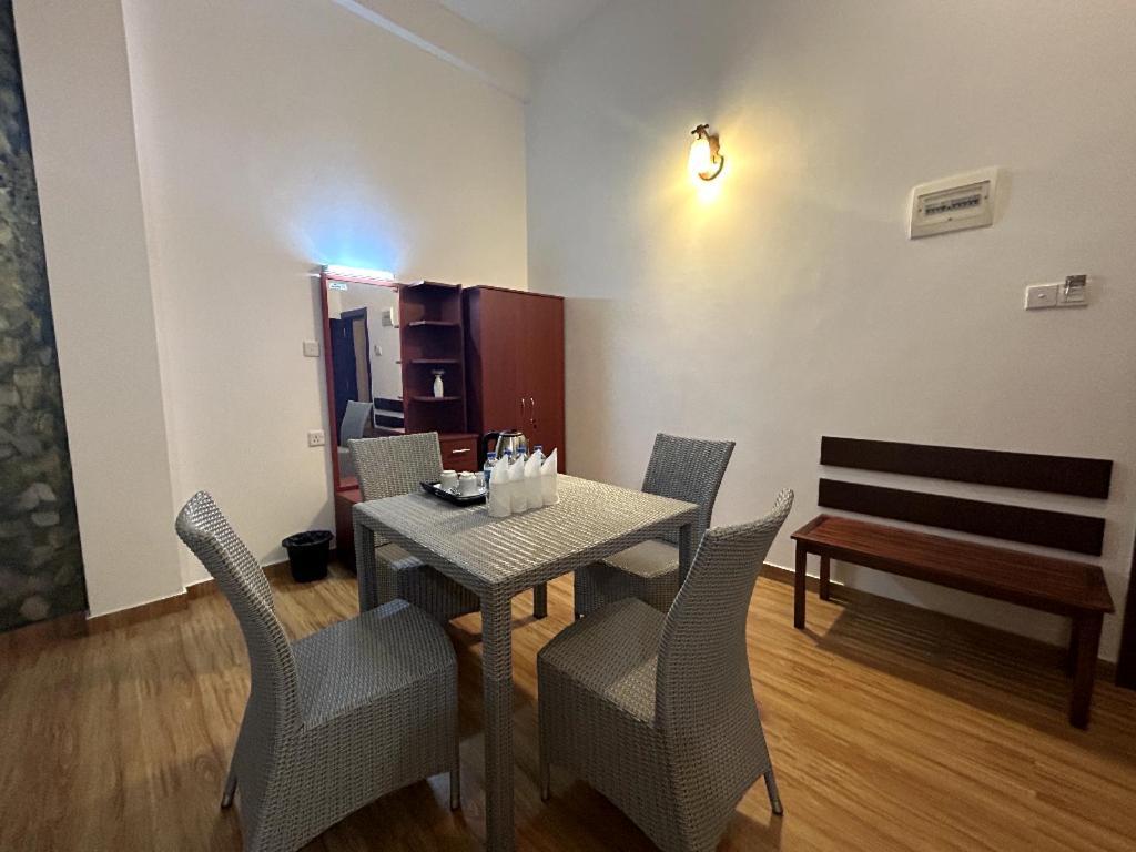 K And K Country Resort Minuwangoda Ngoại thất bức ảnh
