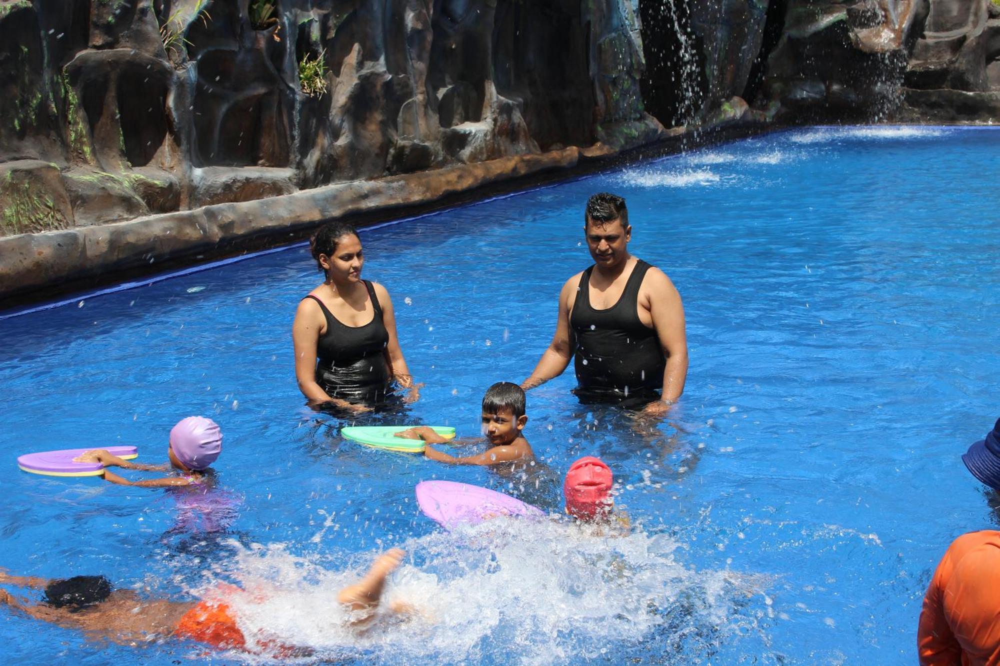K And K Country Resort Minuwangoda Ngoại thất bức ảnh