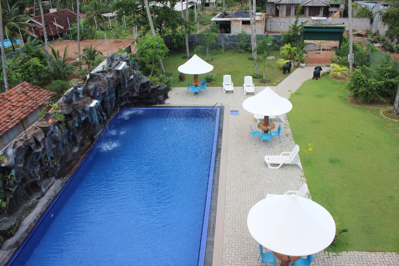 K And K Country Resort Minuwangoda Ngoại thất bức ảnh
